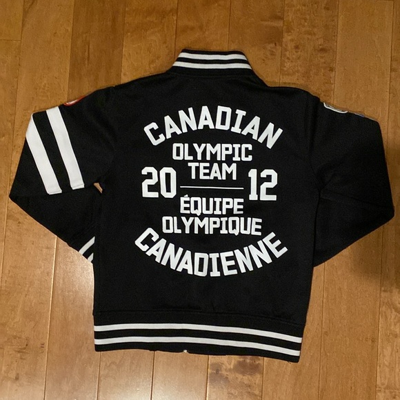 BOYS SWEATERS LONG SLEEVES VEST MIXED TOP LOT SZ 7/8 - Picture 3 of 11